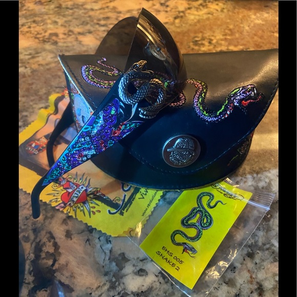 Ed Hardy Accessories - NWOT Ed Hardy Vintage Tattoo Serpentine Shades